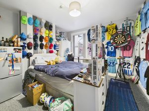 Bedroom- click for photo gallery